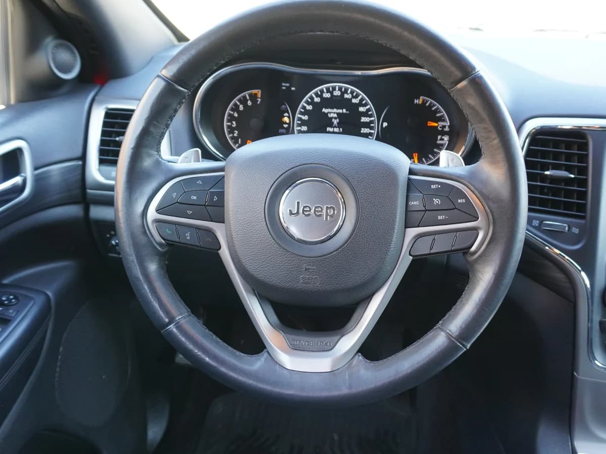 JEEP GRAND CHEROKEE LAREDO 3.6 4x2 2019 - Imagen 22