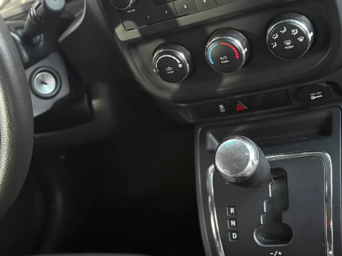 JEEP COMPASS SPORT 2.4 2.4 SPORT 2WD AT 5P 2015 - Imagen 12