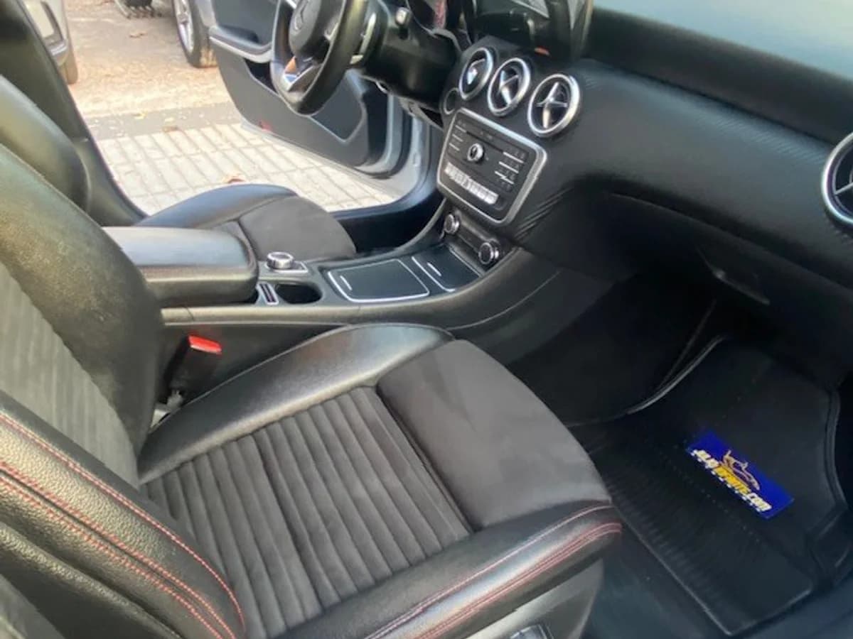 MERCEDES-BENZ A200 1.6 DIESEL 2018 - Imagen 12
