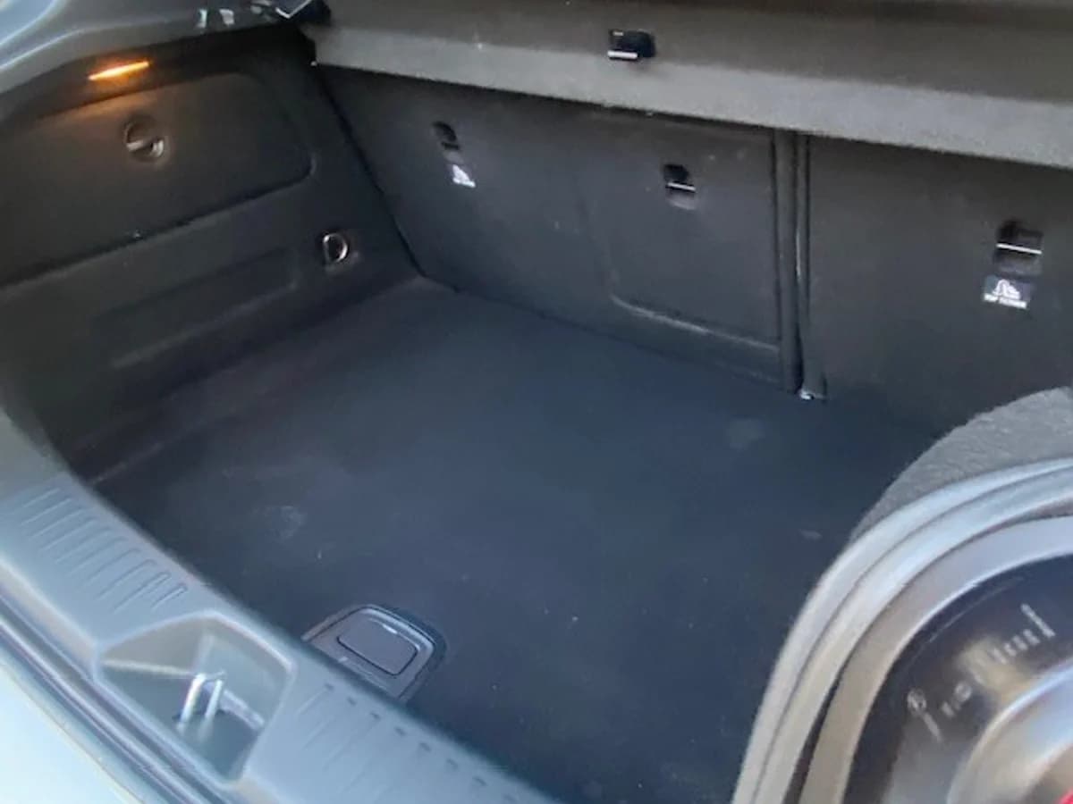 MERCEDES-BENZ A200 1.6 DIESEL 2018 - Imagen 19