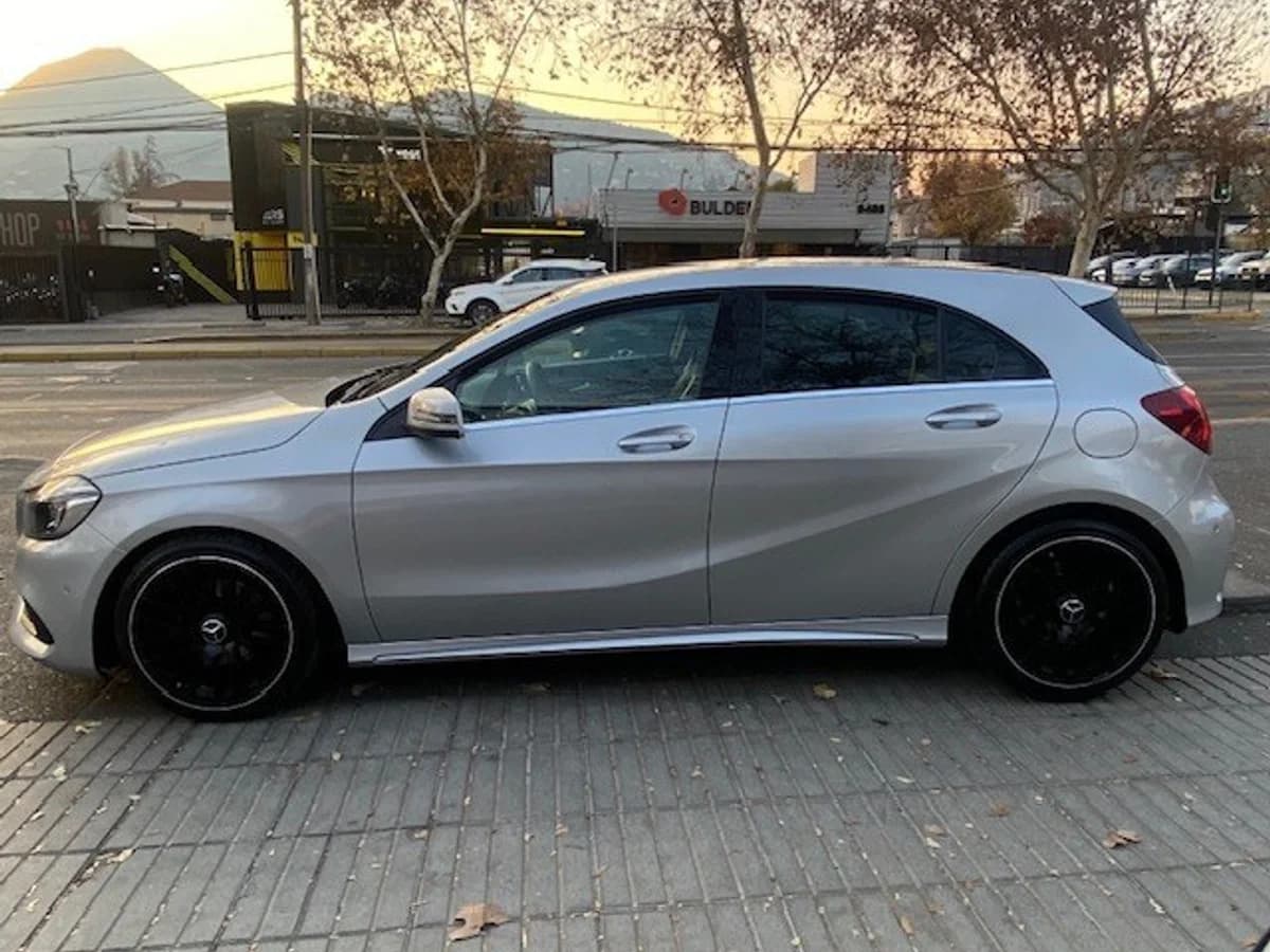MERCEDES-BENZ A200 1.6 DIESEL 2018 - Imagen 10
