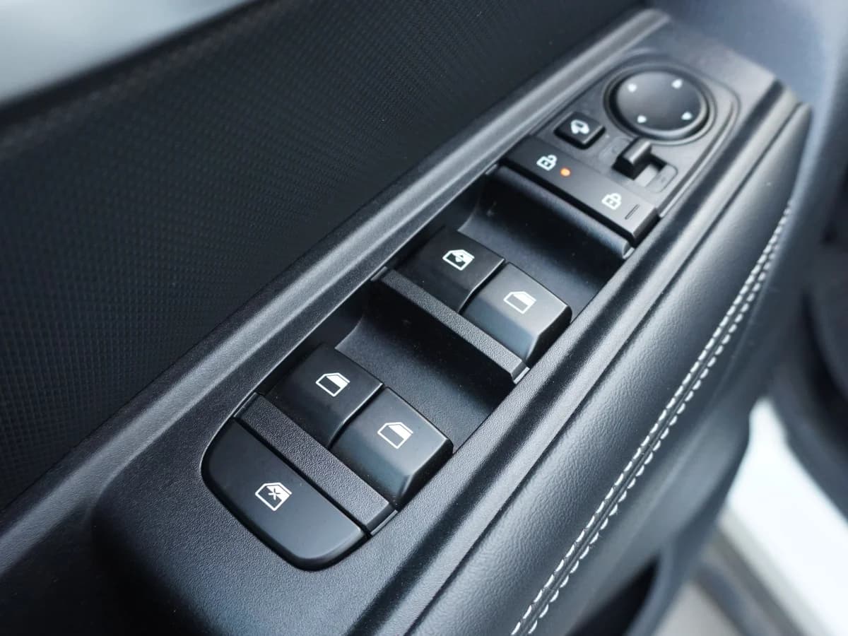 KIA Sonet 1.5 EX Full 6MT 2025 - Imagen 24