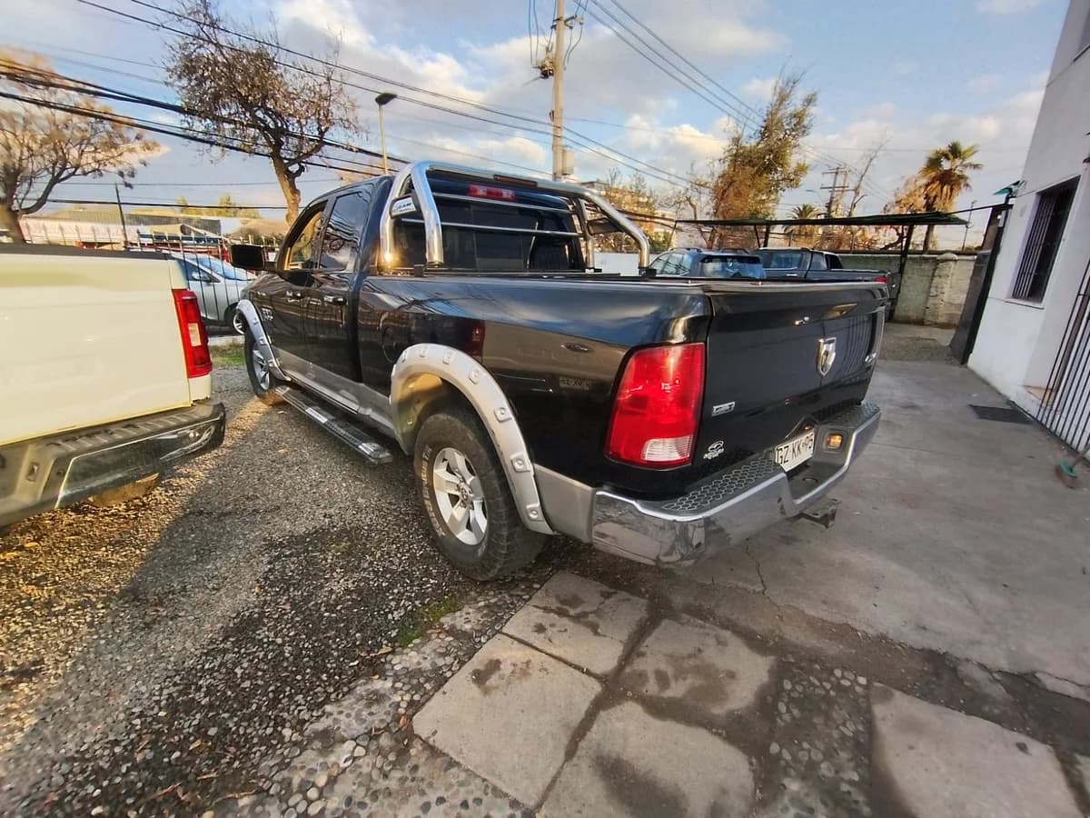 DODGE Ram 1500 3.6 SLT 4X4 QUAD CAB AT 4P 2015 EXCELENTE - Imagen 4