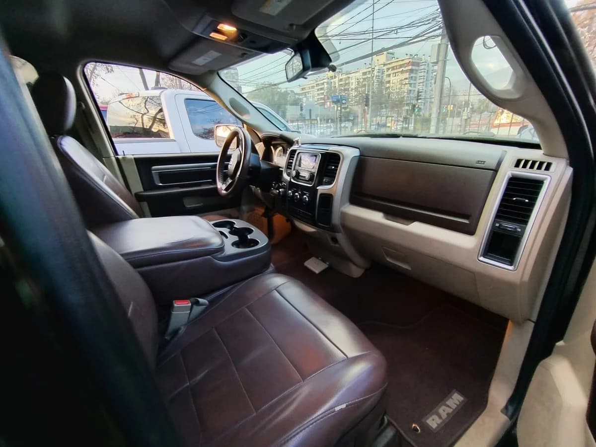 DODGE Ram 1500 3.6 SLT 4X4 QUAD CAB AT 4P 2015 EXCELENTE - Imagen 6
