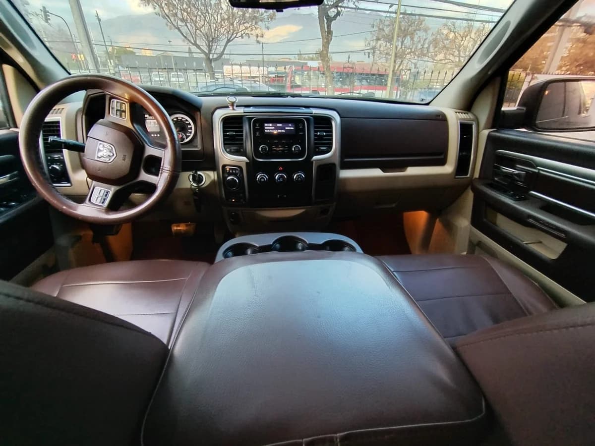DODGE Ram 1500 3.6 SLT 4X4 QUAD CAB AT 4P 2015 EXCELENTE - Imagen 7