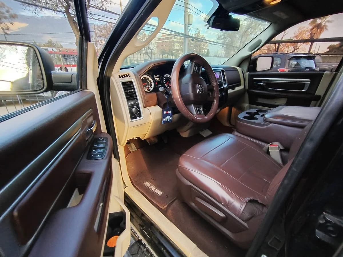 DODGE Ram 1500 3.6 SLT 4X4 QUAD CAB AT 4P 2015 EXCELENTE - Imagen 9