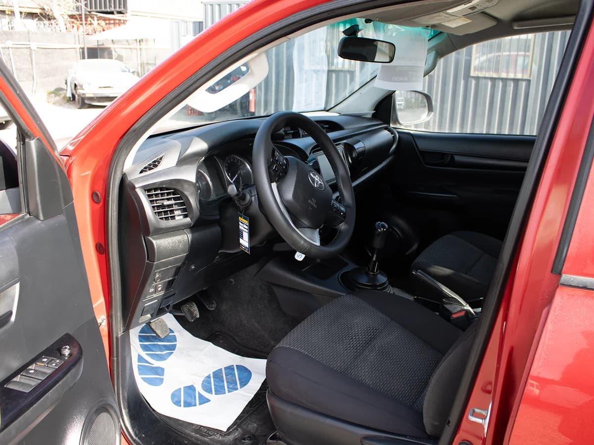 TOYOTA HILUX 4X4 - Imagen 6