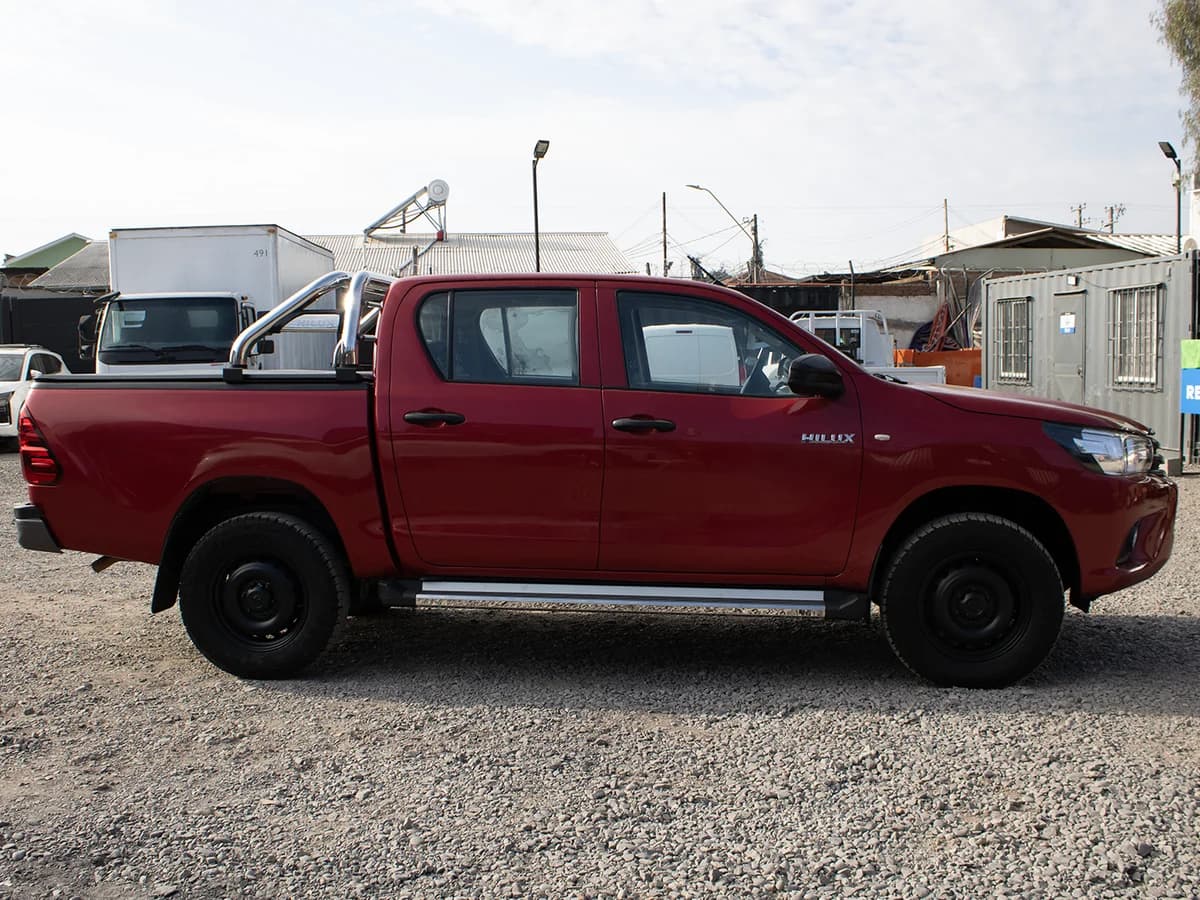 TOYOTA HILUX 4X4 - Imagen 8