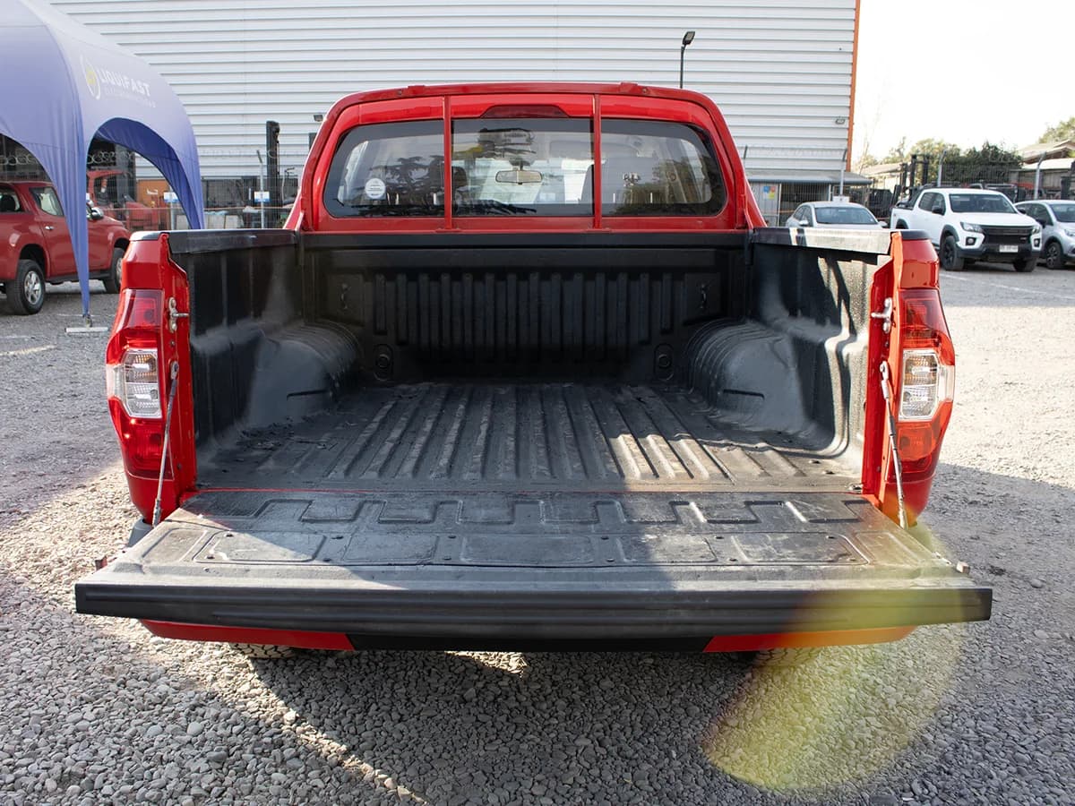 NISSAN NP300 DCAB 4X4 - Imagen 2