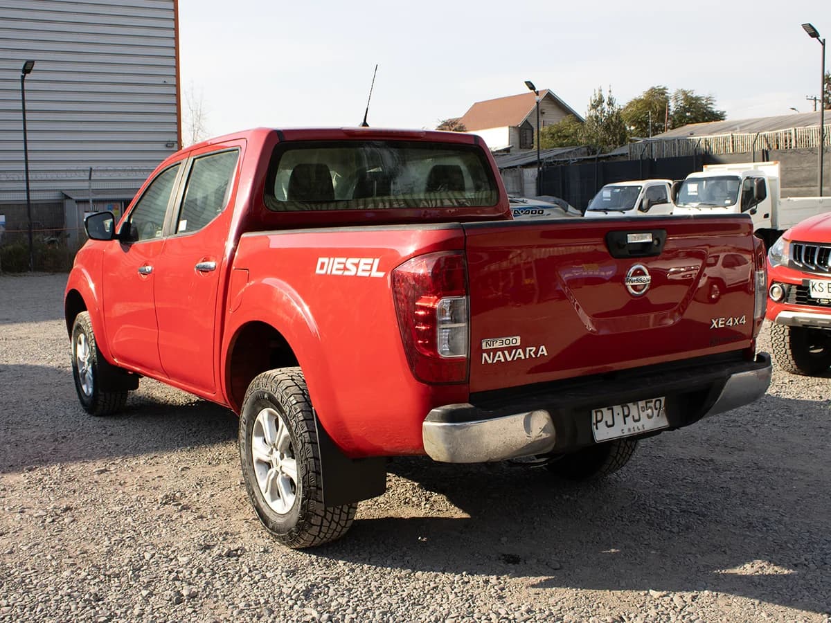 NISSAN NP300 DCAB 4X4 - Imagen 4
