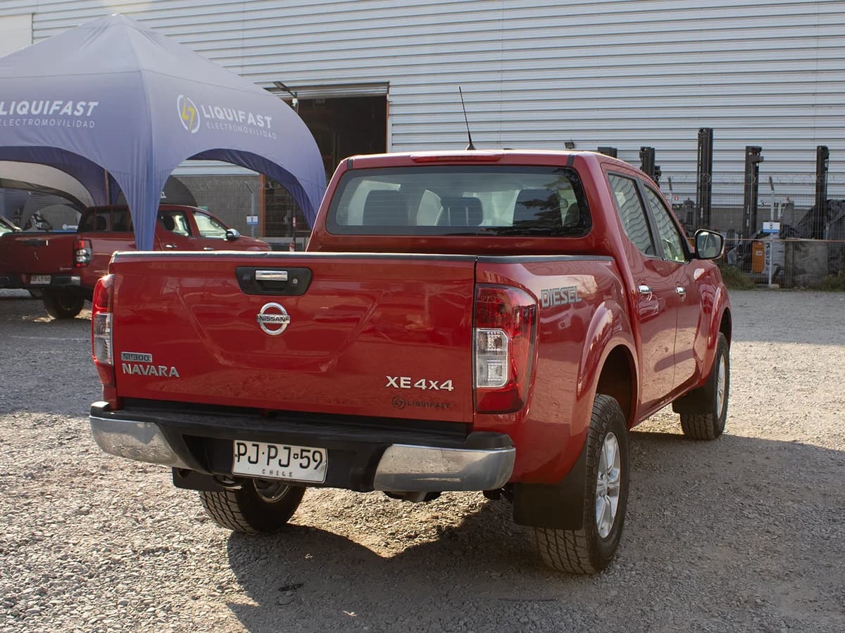 NISSAN NP300 DCAB 4X4 - Imagen 6