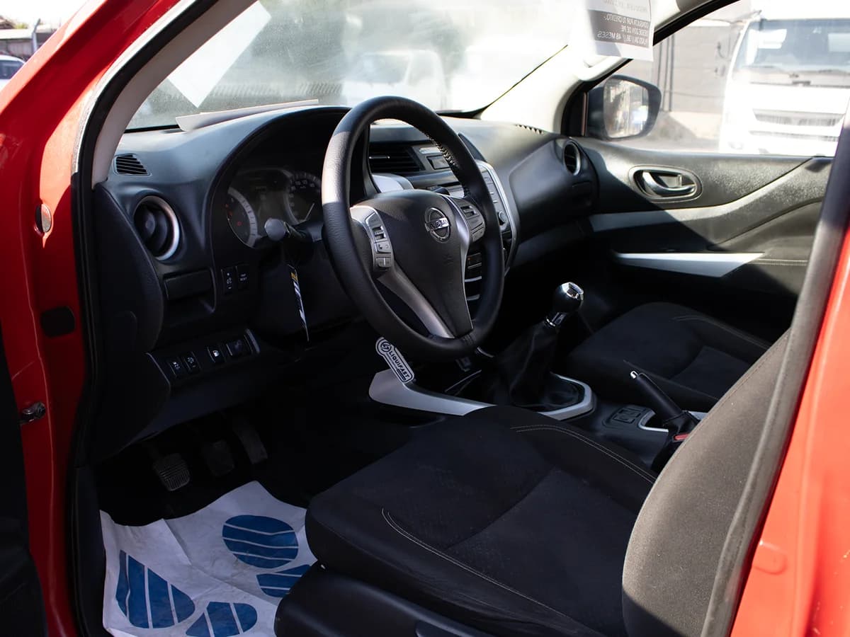 NISSAN NP300 DCAB 4X4 - Imagen 11