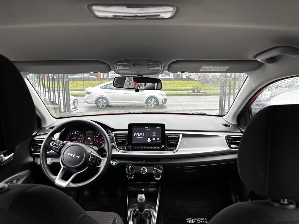 KIA Rio 4 1.4 LX 4X2 RI 6MT 4P 2023 - Imagen 8