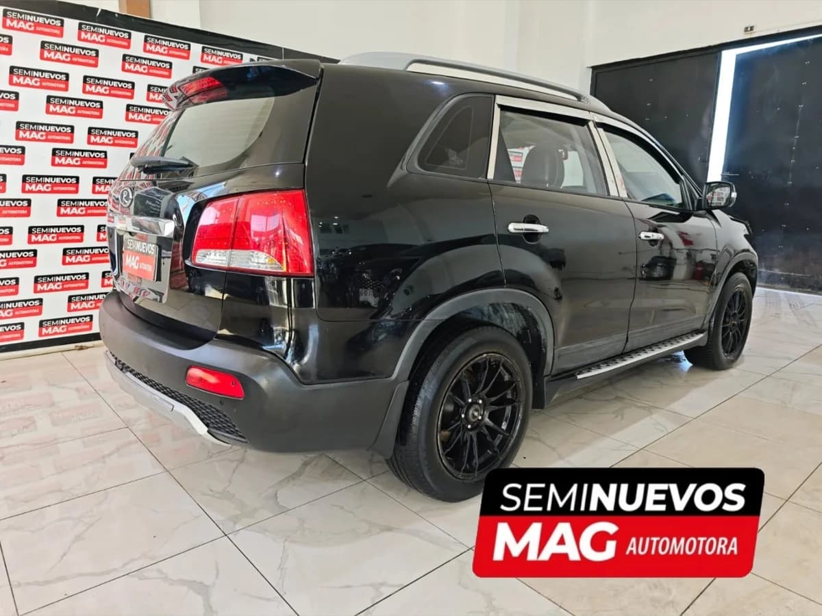 KIA SORENTO 2.2 AUT 2010 - Imagen 3