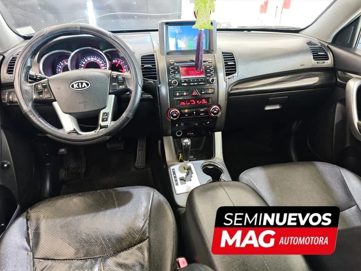 KIA SORENTO 2.2 AUT 2010 - Imagen 9