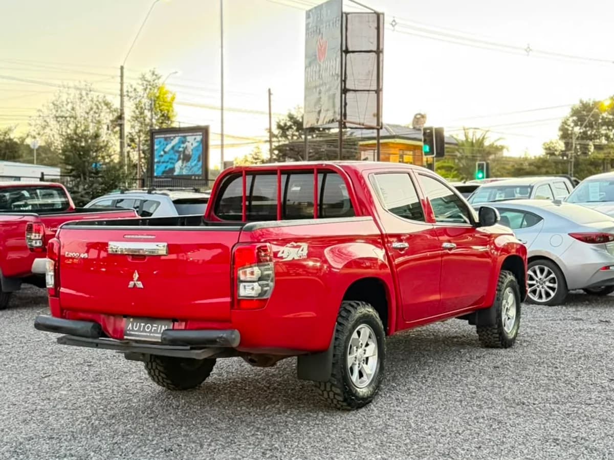 MITSUBISHI L200 2.4 KATANA CRT PACK DOB. CAB. 4X4 MT 4P 2022 - Imagen 4