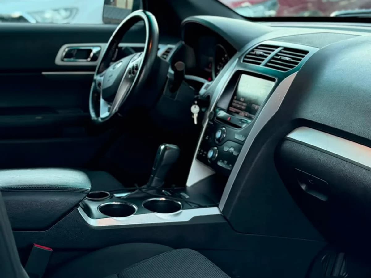 FORD Explorer XLT 3.5 2014 - Imagen 5