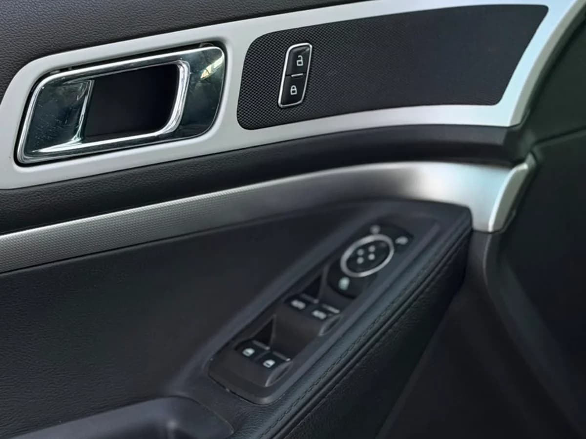 FORD Explorer XLT 3.5 2014 - Imagen 19