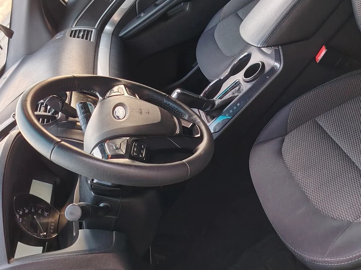 FORD Explorer XLT 3.5 2018 - Imagen 15
