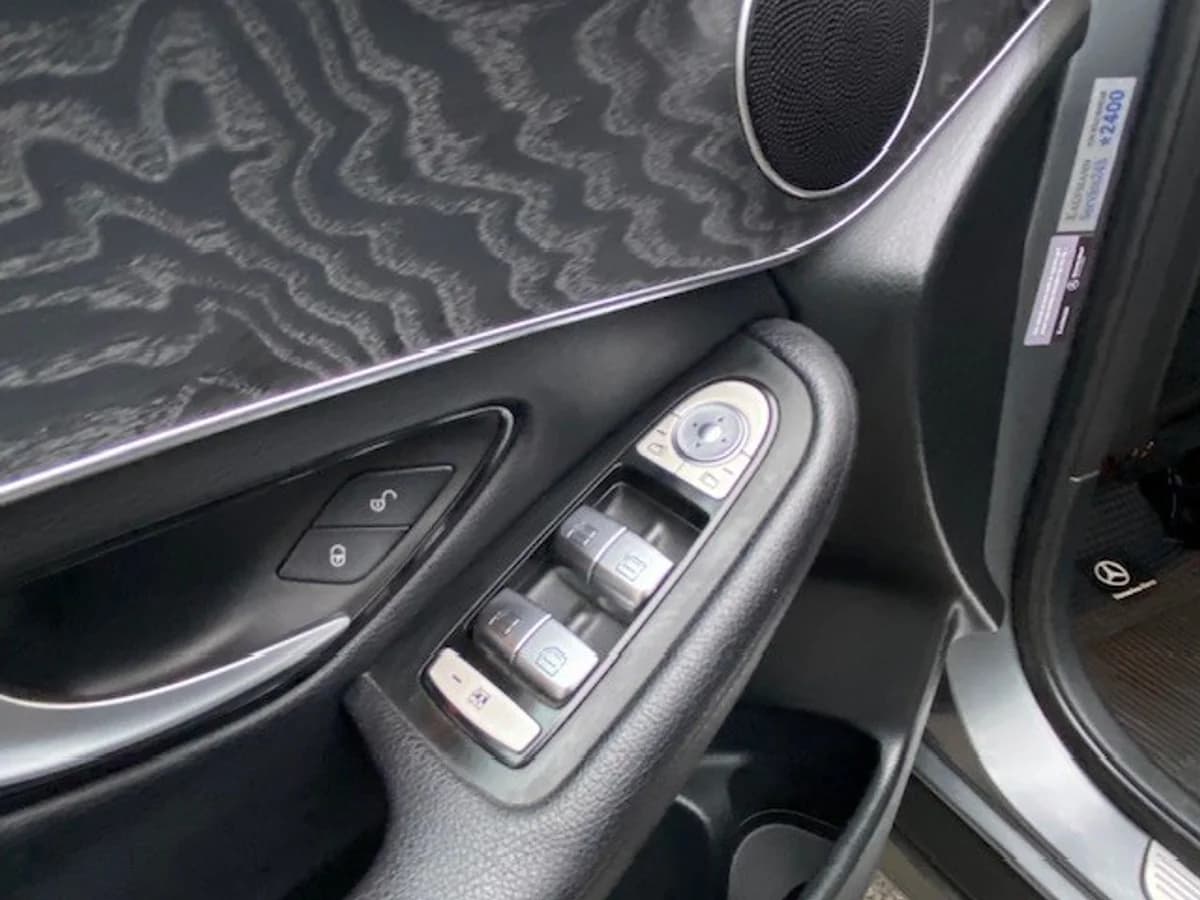 MERCEDES-BENZ GLC 220D 4matic, cuero, 2018 - Imagen 17