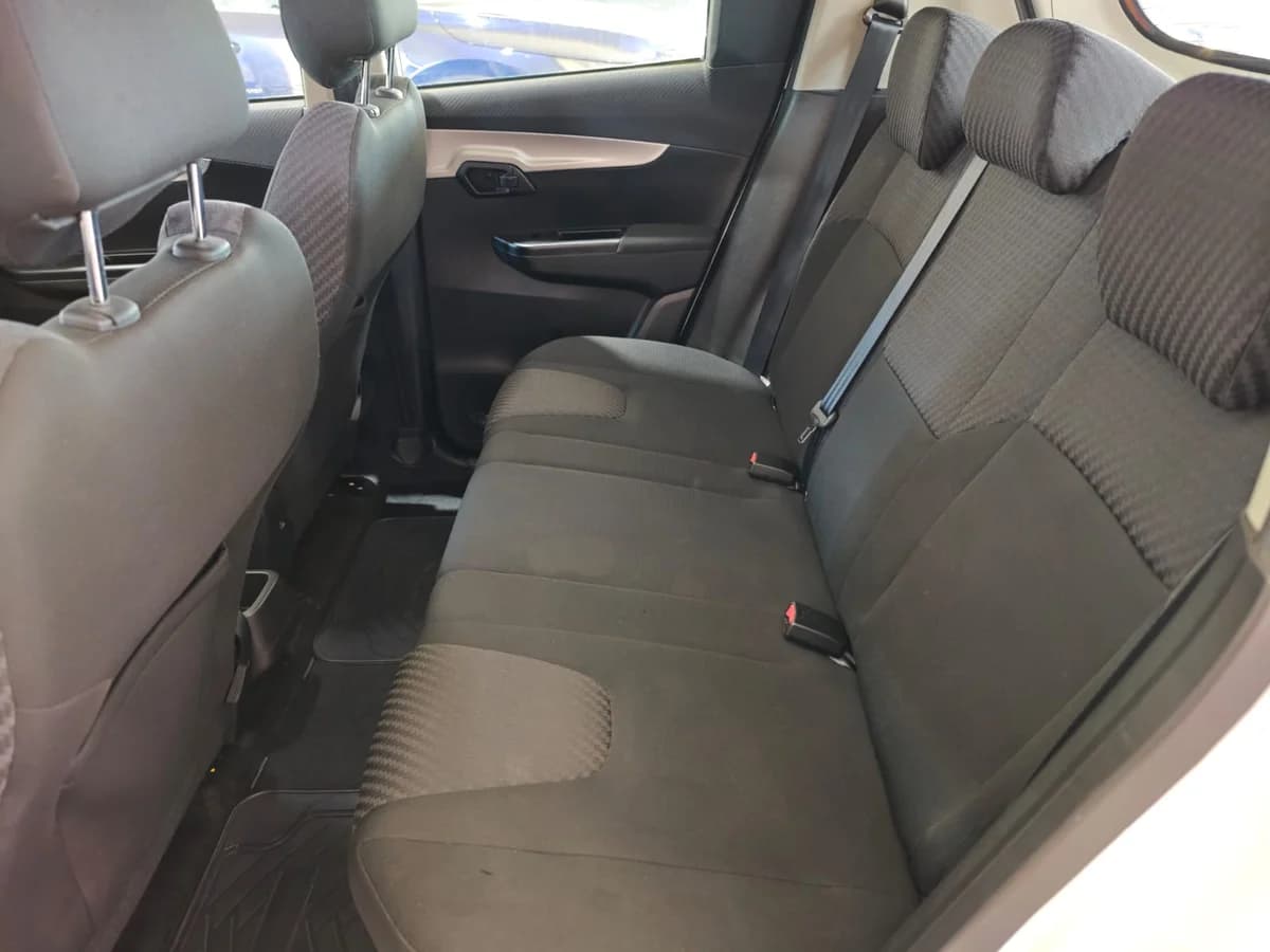 MAHINDRA KUV100 1.2 2021 - Imagen 7