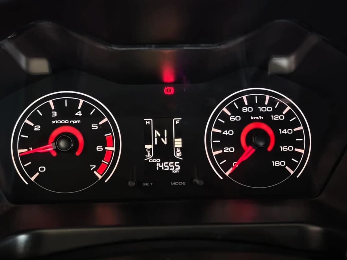 MAHINDRA KUV100 1.2 2021 - Imagen 9