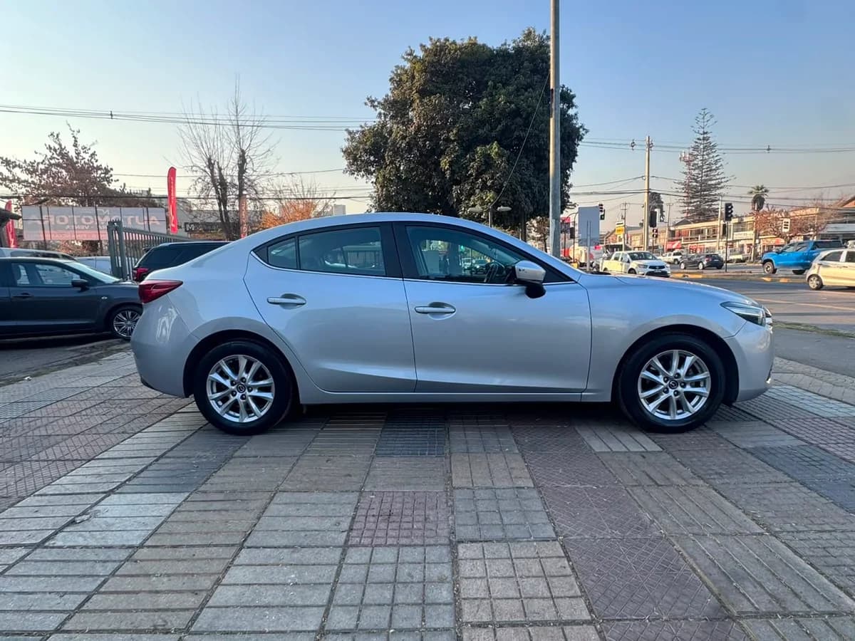 MAZDA 3 1.6 S 4X2 SDN 4AT 4P 2018 - Imagen 6