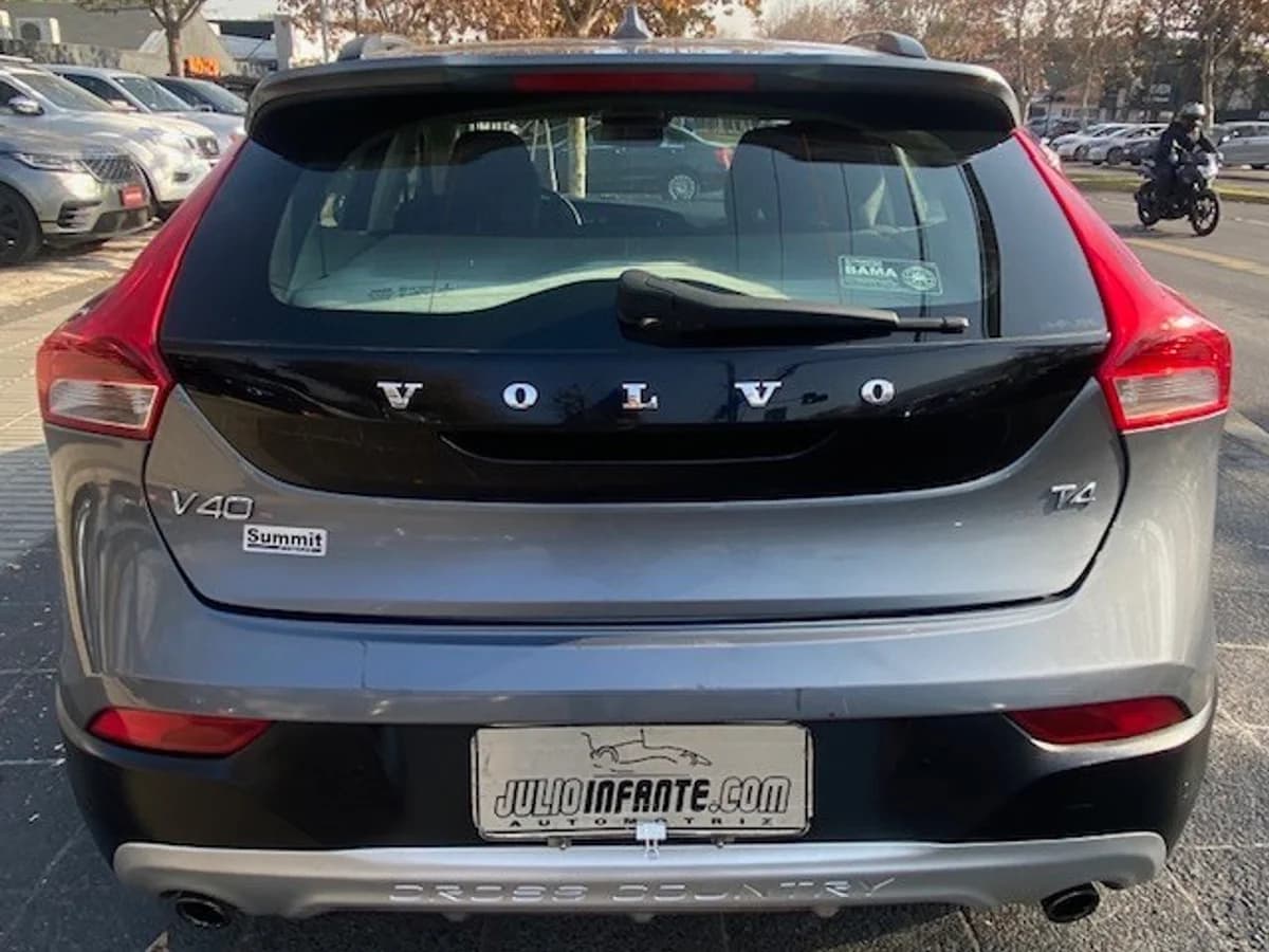 VOLVO V40 T4 2.0 Cross Country 2015 - Imagen 4