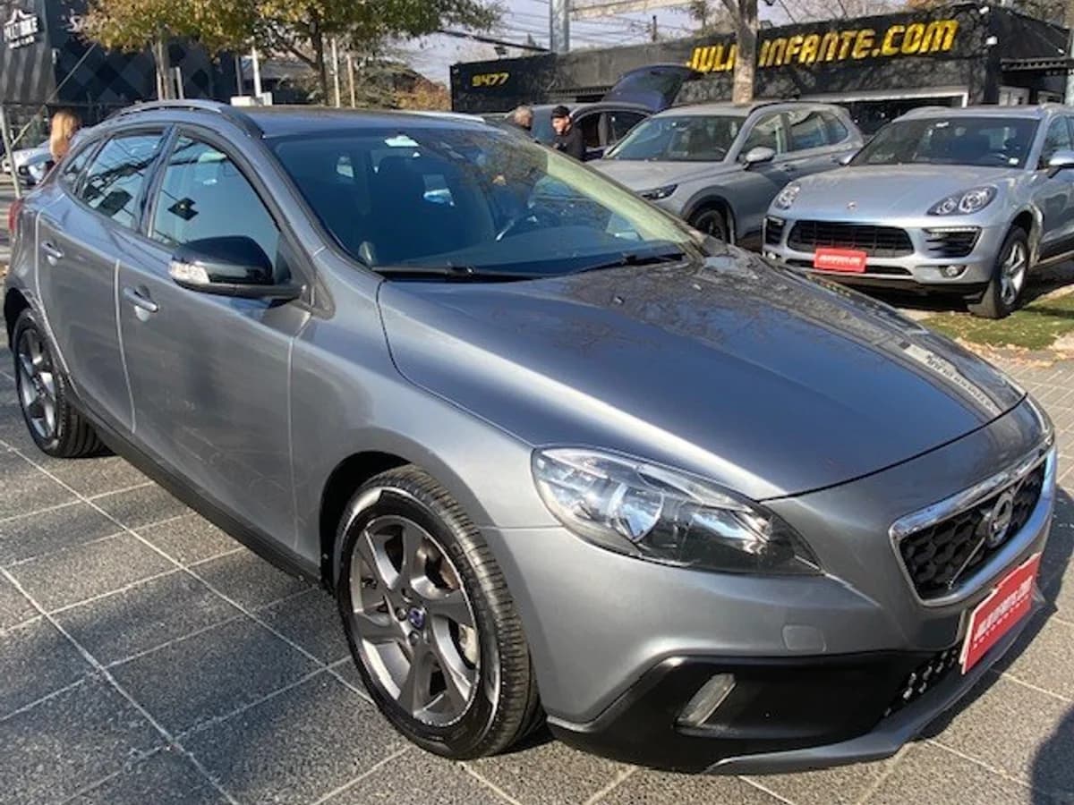 VOLVO V40 T4 2.0 Cross Country 2015 - Imagen 7