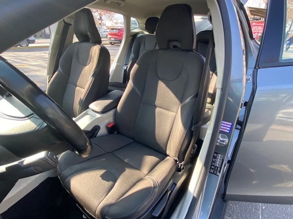VOLVO V40 T4 2.0 Cross Country 2015 - Imagen 16
