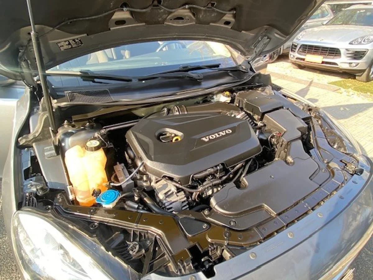 VOLVO V40 T4 2.0 Cross Country 2015 - Imagen 24