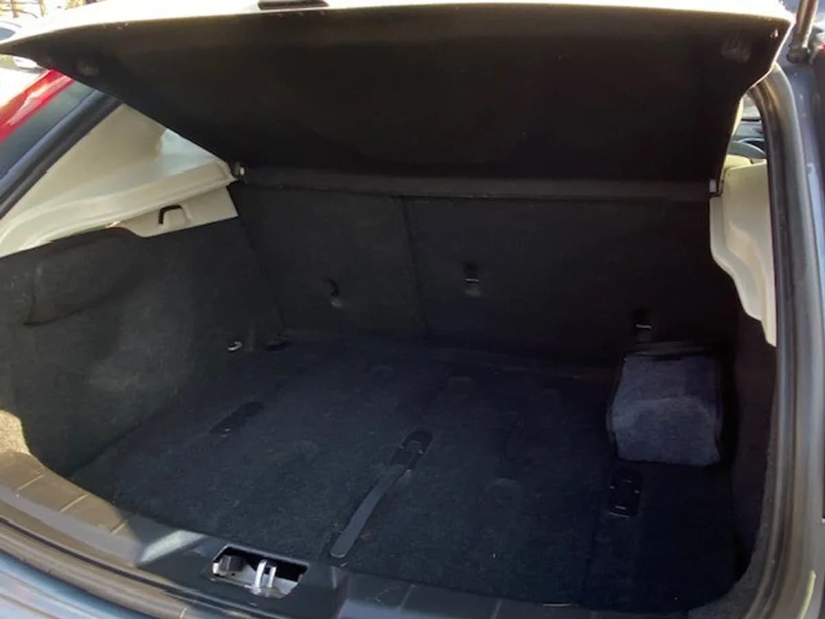 VOLVO V40 T4 2.0 Cross Country 2015 - Imagen 25