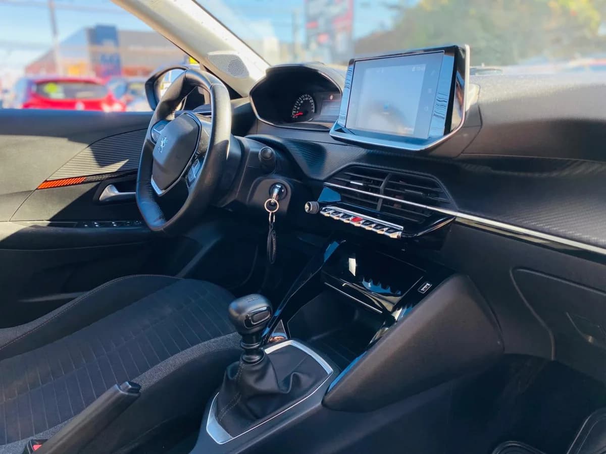 PEUGEOT 208 PURETECH 100 1.2 HB 2021 - Imagen 4
