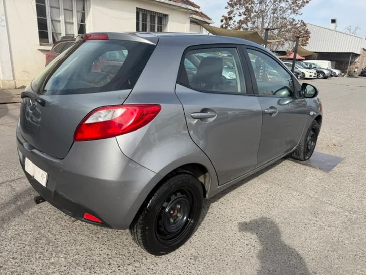 MAZDA 2 1.5 SPORT FULL 4X2 MT 5P 2014 - Imagen 4