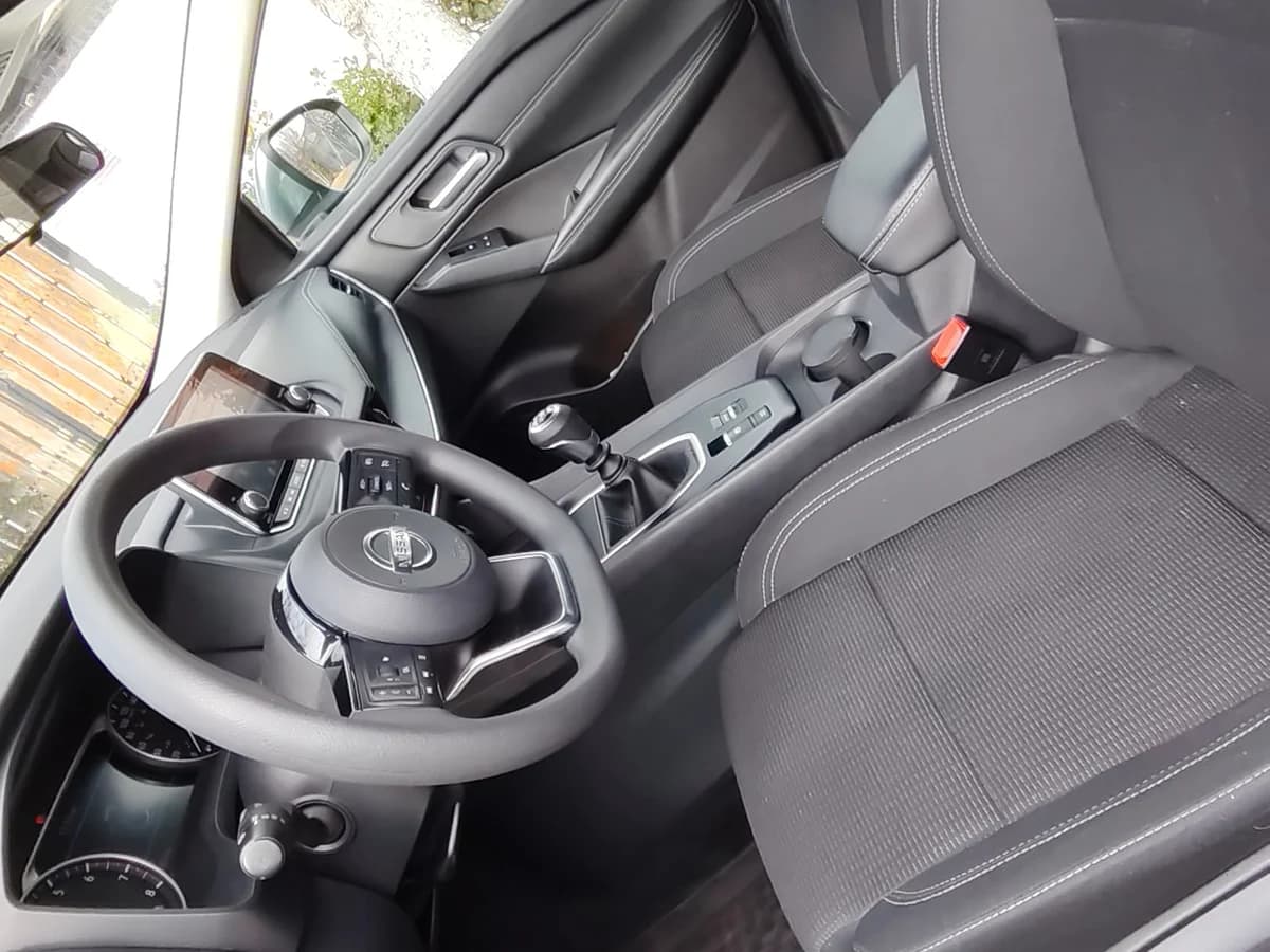NISSAN Qashqai 1.3 MT 2023 - Imagen 19