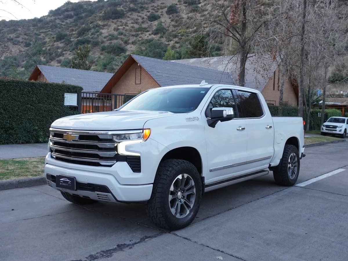 CHEVROLET Silverado Diesel 3.0L 4X4 AT 2023 - Imagen 1
