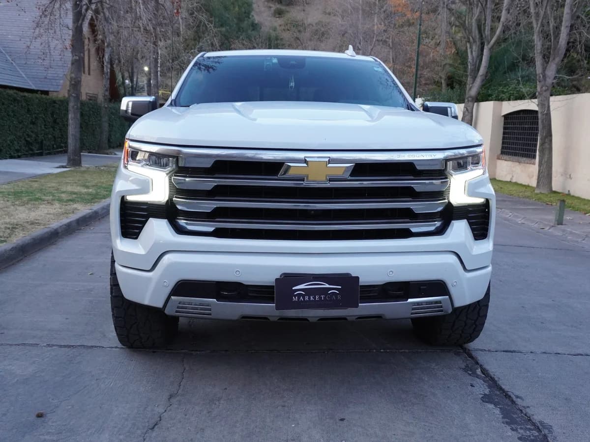 CHEVROLET Silverado Diesel 3.0L 4X4 AT 2023 - Imagen 2