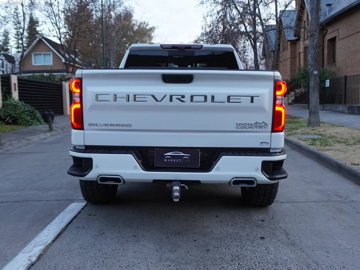 CHEVROLET Silverado Diesel 3.0L 4X4 AT 2023 - Imagen 6