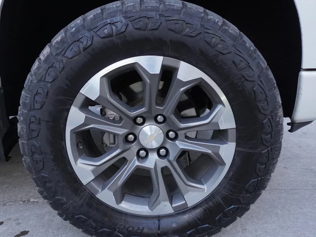 CHEVROLET Silverado Diesel 3.0L 4X4 AT 2023 - Imagen 13