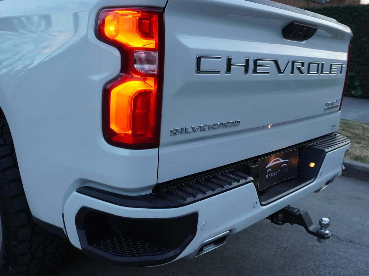 CHEVROLET Silverado Diesel 3.0L 4X4 AT 2023 - Imagen 18