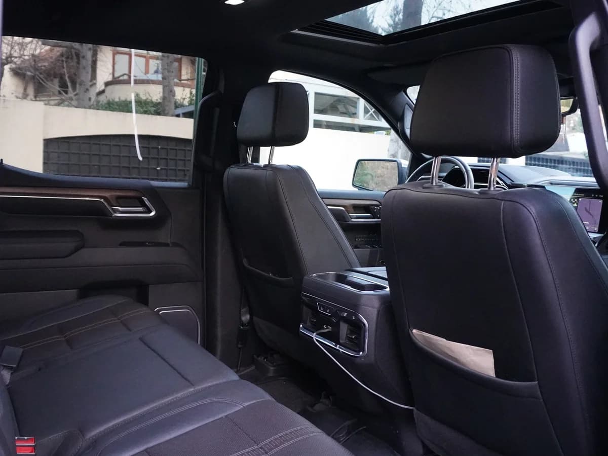 CHEVROLET Silverado Diesel 3.0L 4X4 AT 2023 - Imagen 21