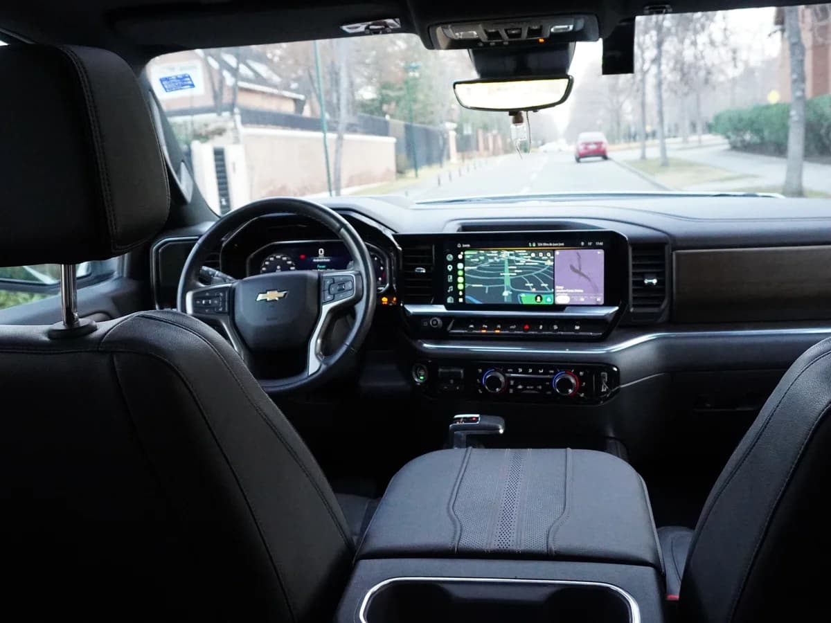 CHEVROLET Silverado Diesel 3.0L 4X4 AT 2023 - Imagen 22