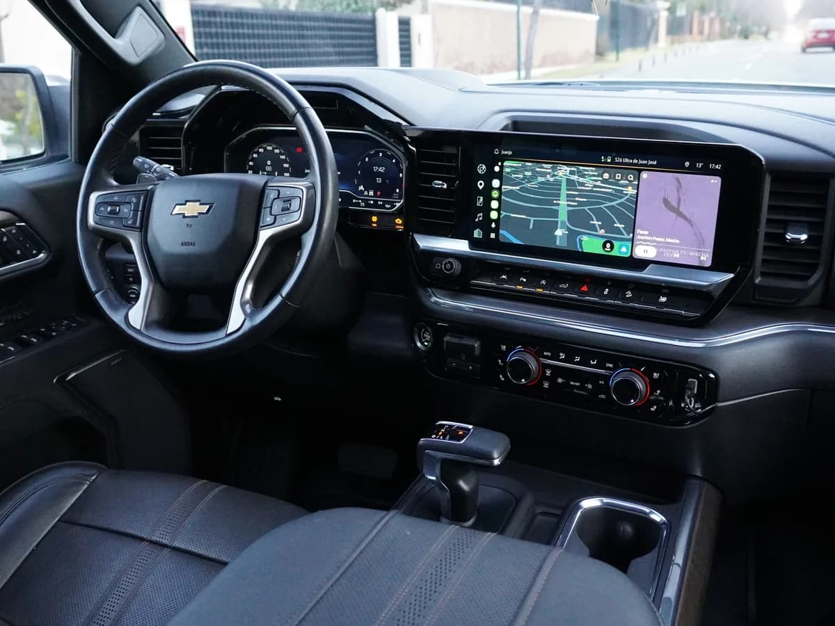 CHEVROLET Silverado Diesel 3.0L 4X4 AT 2023 - Imagen 23