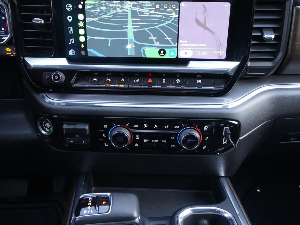 CHEVROLET Silverado Diesel 3.0L 4X4 AT 2023 - Imagen 24