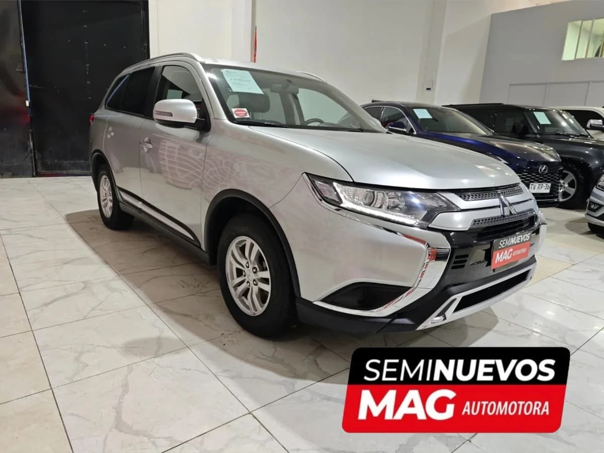 MITSUBISHI Outlander 2.0 2022 - Imagen 2