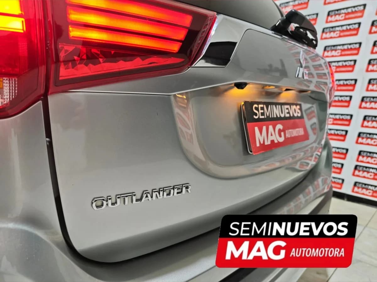 MITSUBISHI Outlander 2.0 2022 - Imagen 5