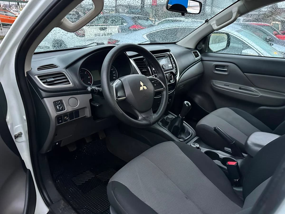 MITSUBISHI L200 KATANA CRT 4X4 2019 - Imagen 12