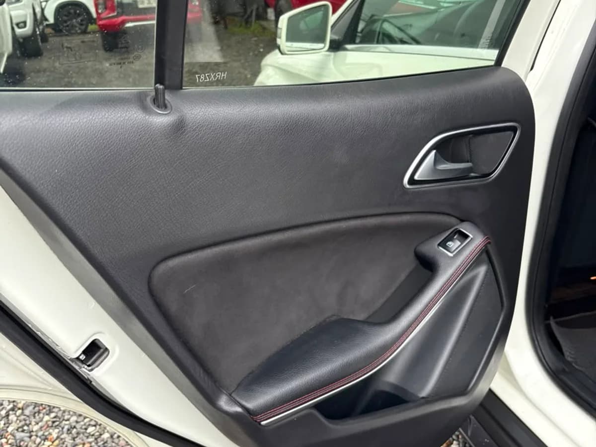 MERCEDES BENZ Gla 200 220 CDI 2016 - Imagen 13