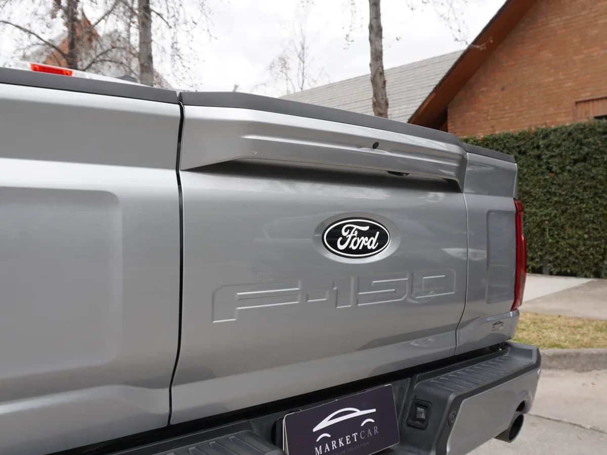 FORD F 150 LARIAT BLACK 5.0 V8 2025 Facturable - Imagen 9