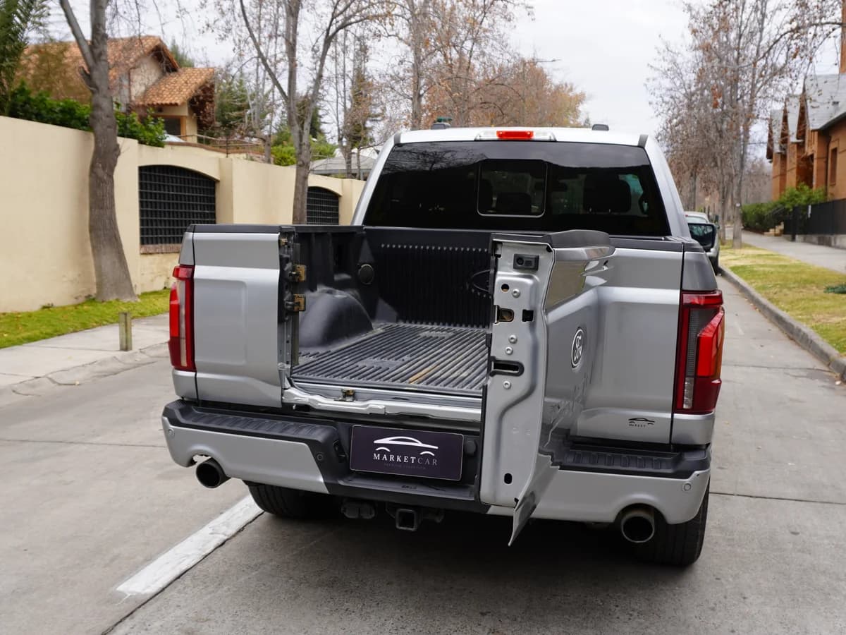 FORD F 150 LARIAT BLACK 5.0 V8 2025 Facturable - Imagen 15